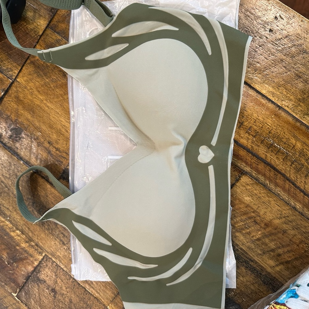 Green and Beige Bra